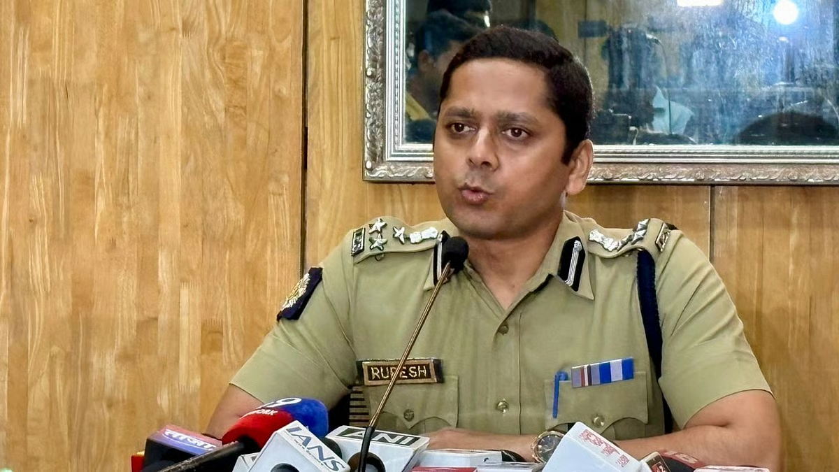 What really happened that night at the Park Street hotel? Mystery unfolds after a body is found inside box-bed