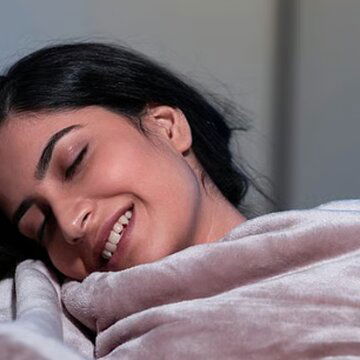 Why we feel sleepier in winter? Here is what science says