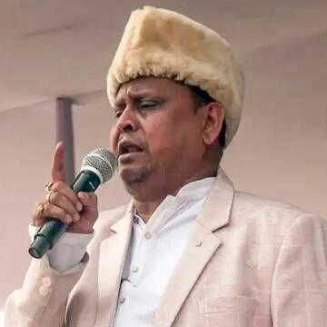 'Go back' slogans greet Humayun Kabir at polling booth in Murshidabad