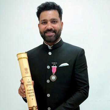 Rohit Sharma receives Padma Shri from President Droupadi Murmu