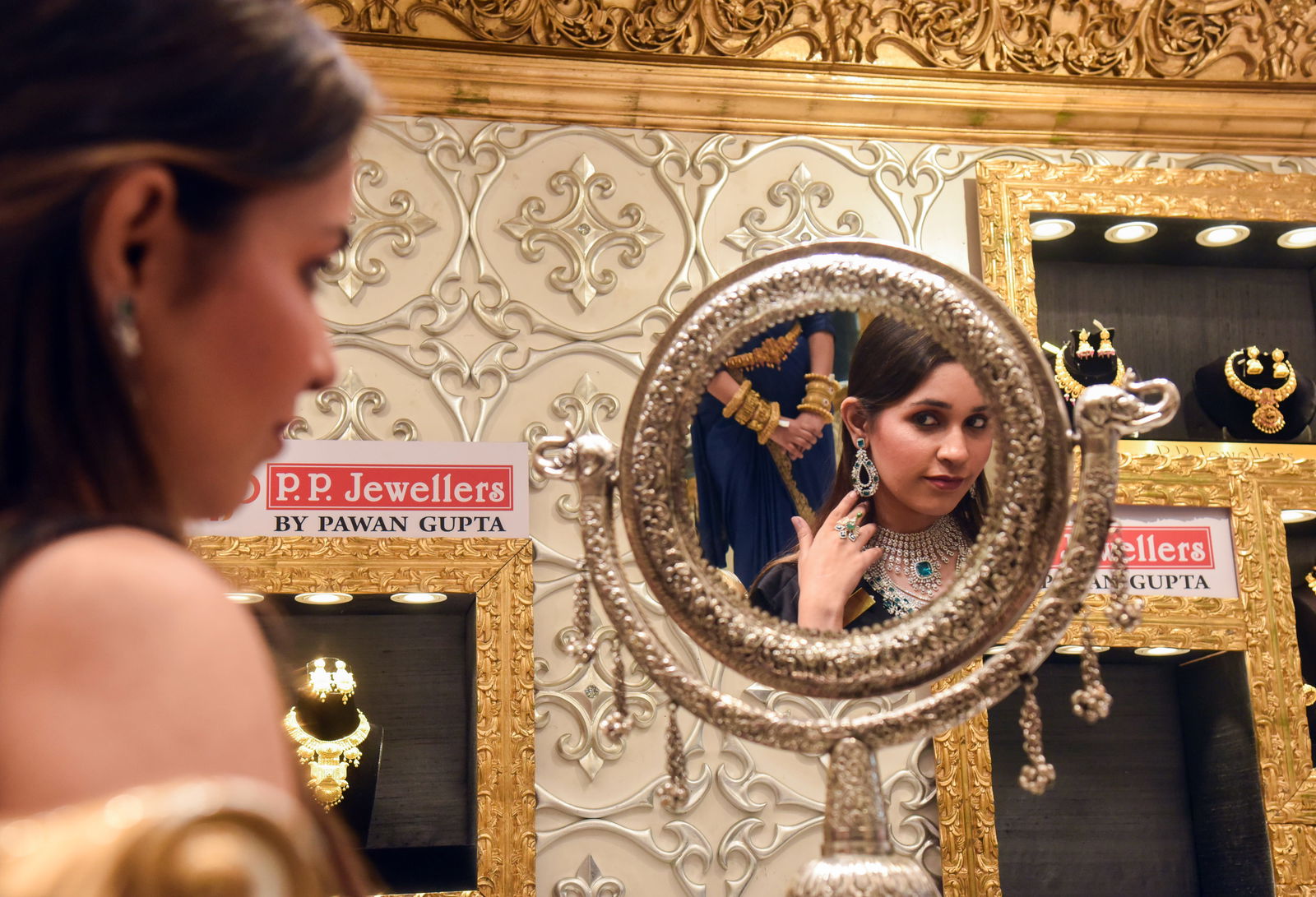 Click, cart, cha-ching? 5 things you must check before you shop gold online this Diwali