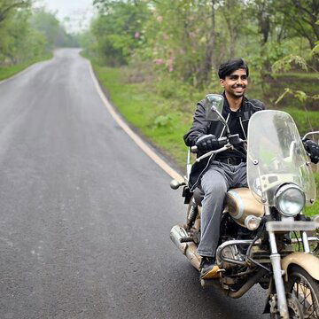 Planning to go on a solo bike trip? Safety is also important – Essential smart gadgets every solo bike traveler should carry