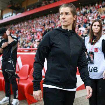 Historic debut for Marie-Louise Eta ends in defeat as Union Berlin fall to Wolfsburg