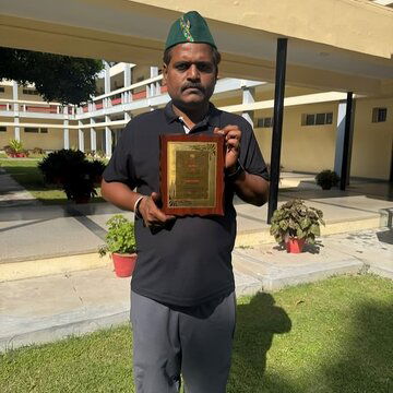 Durgesh Kumar receives special honor from IIT Kanpur, netizens react, 'Kheliye Award Award or kheliye'