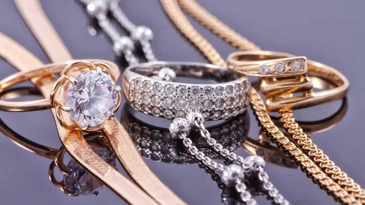 Gold and silver prices rebound in Kolkata; silver surges ₹3,450 per kg