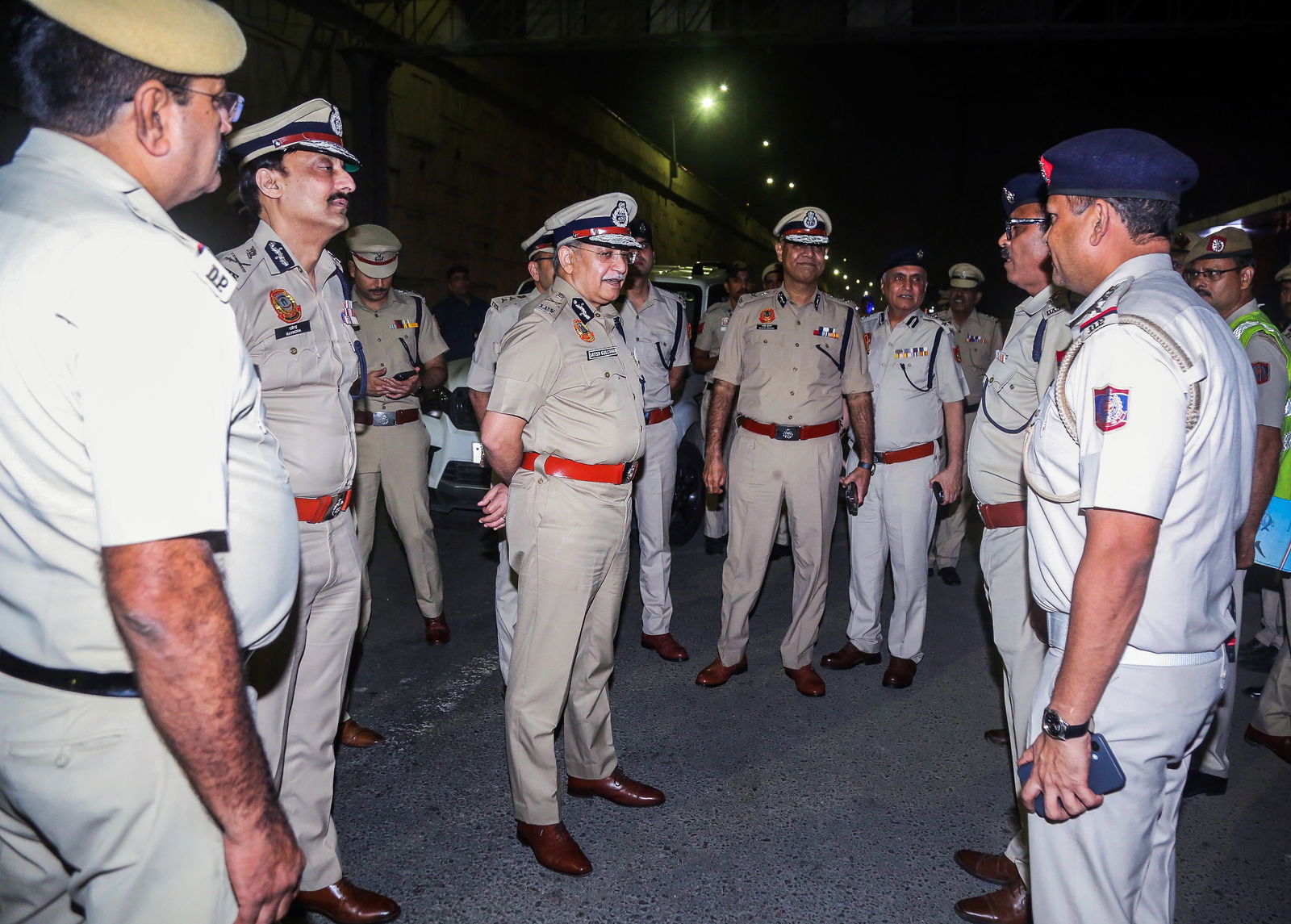 Delhi Police bars officers from visiting superiors with Diwali gifts; Here's the reason for this 'rare' move