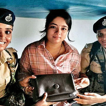 Bag containing jewelry worth ₹4 lakh goes missing on train, recovered by RPF within hours