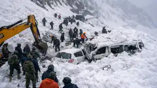 Massive avalanche at Zoji La kills 7, several vehicles buried; Srinagar-Leh highway shut