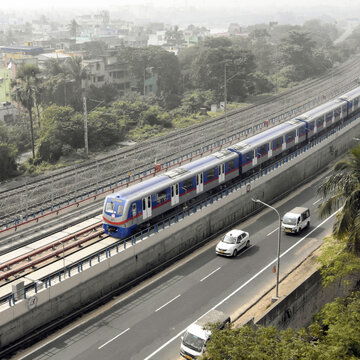 Kolkata Metro runs special late-night trains for Durga Puja Carnival; Know the timings