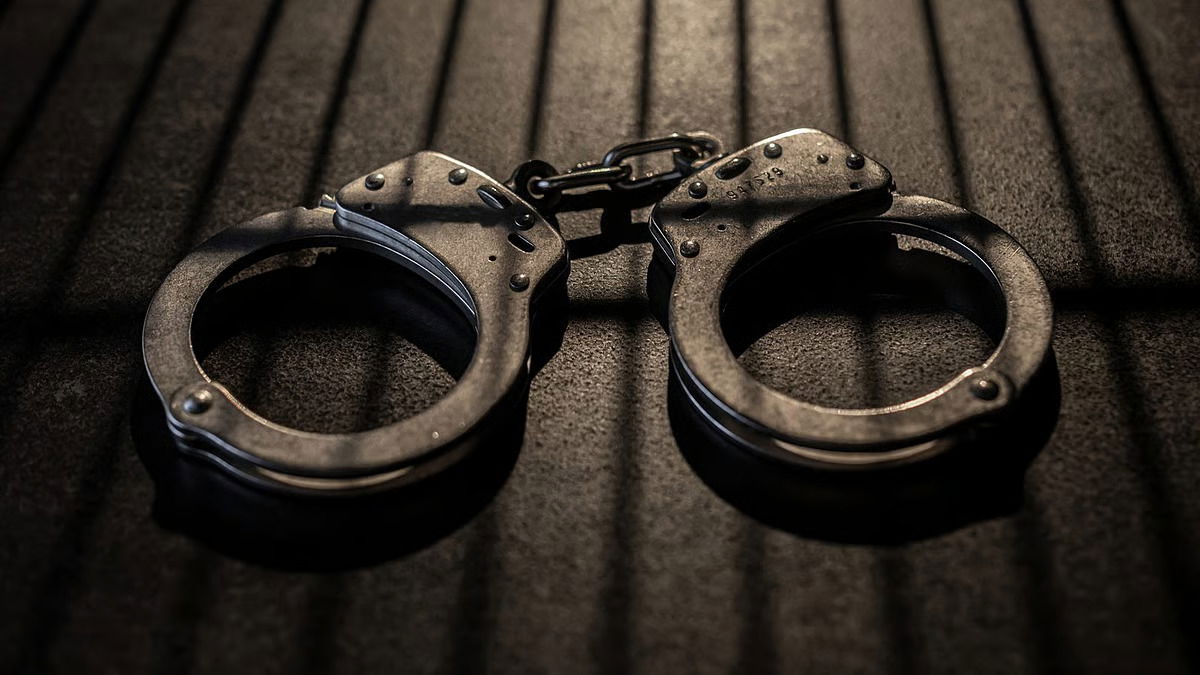 Father and brother of criminal Rakesh Das nabbed in Bihar for Baranagar gold shop robbery-murder