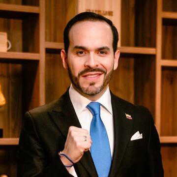 Colombia swings right: De La Espriella defeats Iván Cepeda in nail-biting presidential race