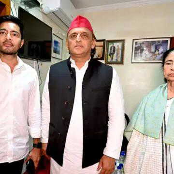 ‘Didi, you have not lost’: Akhilesh Yadav meets Mamata Banerjee in Kolkata, alleges Bengal poll ‘fraud’