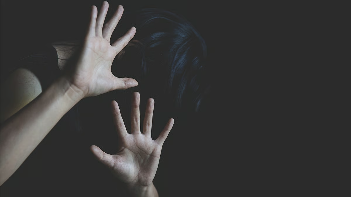 Safety concerns in Kolkata, as female journalist has been assaulted by drunk youths