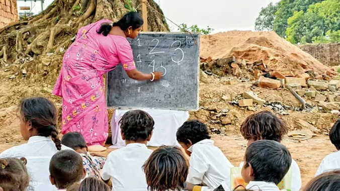 Khanakul teachers launch open-air school for migrant kids on Children’s Day