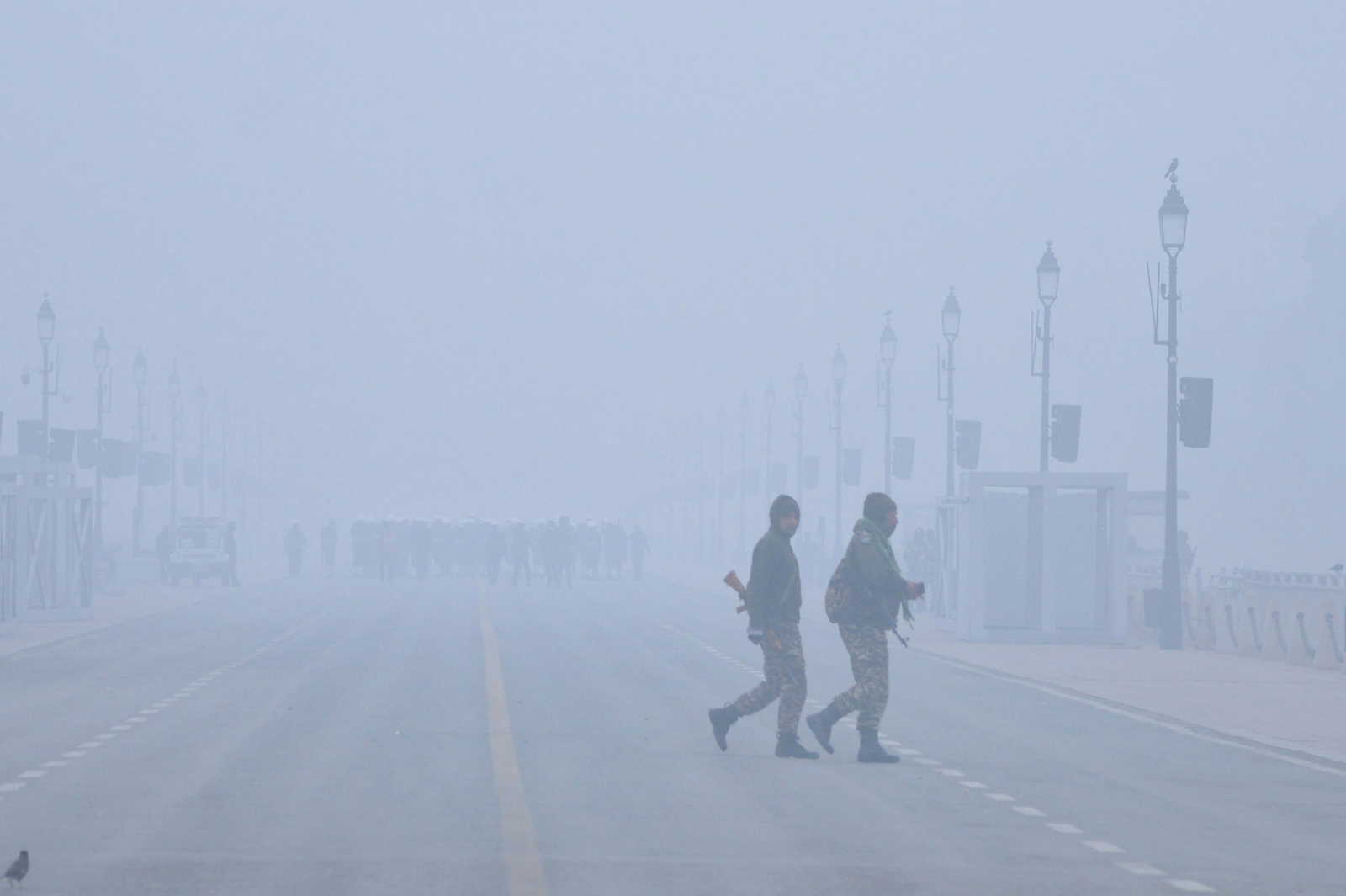 Delhi continues to choke as dense fog grips city; AQI at 385