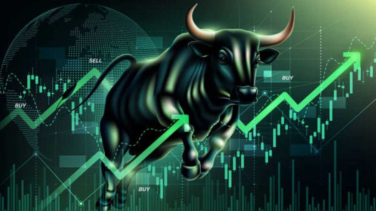 Sensex gains 447 pts, Nifty50 up 152 pts as RBI rate cut fuels Friday rally