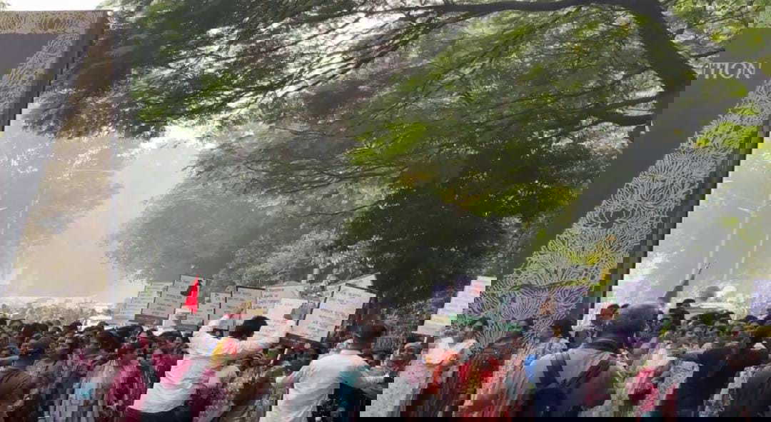 Trinamool Women's wing hit Kolkata streets to 'protect the Constitution'