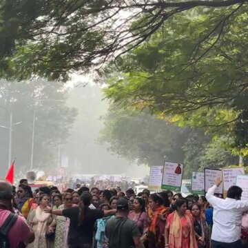Trinamool Women's wing hit Kolkata streets to 'protect the Constitution'
