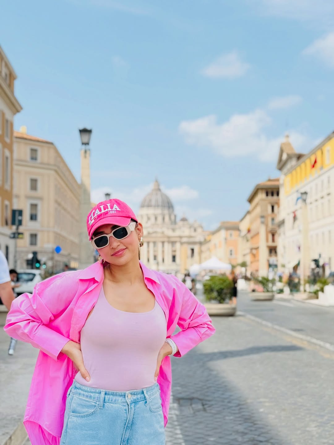 Is Mimi's heart heavy as Durga Puja 2025 Festivities draw to a close?