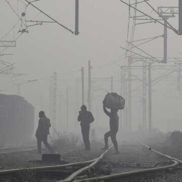 Delhi chokes under ‘severe’ air for third day as AQI touches 500 at several stations; visibility drops to 50 metres