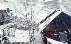 Planning your trip to Kashmir? Rain and snow likely to be part of your itinerary