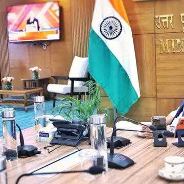 Starlink plans India debut after meeting Telecom Minister Jyotiraditya Scindia. Here's how much it will cost you