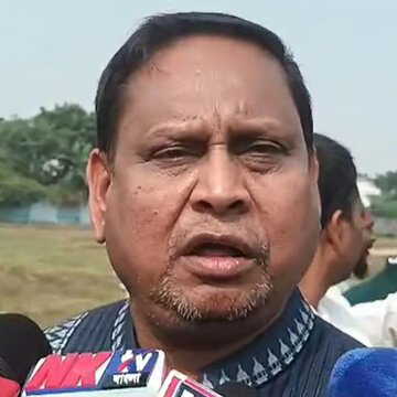 MLA Humayun walks out of CM rally after hearing news of suspension