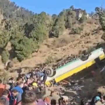 Himachal Pradesh bus plunges 300 metres into gorge in Sirmaur; 8 dead