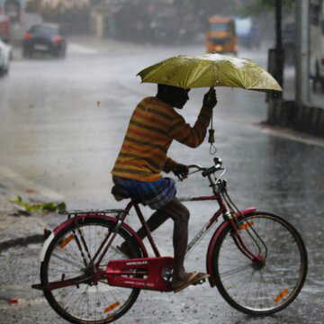 India's rainy season begins as monsoon enters Kerala, IMD warns of heavy showers