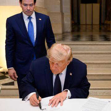 'Either jealous, bad people, or stupid': Trump unloads on Iran agreement critics