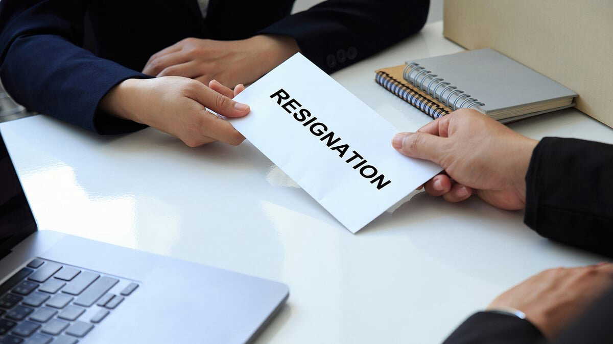 'Put your mother in shelter home and come to office', viral Reddit post exposes harsh workplace culture at private bank