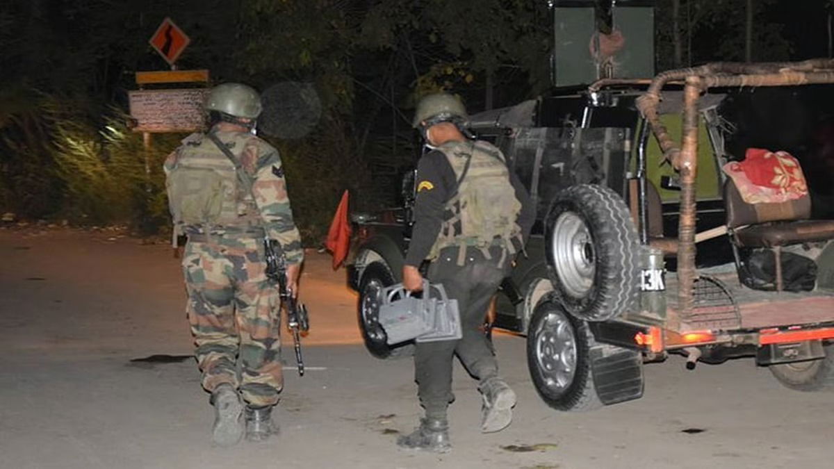 Gunfight in Rajouri, police surrounds four militants