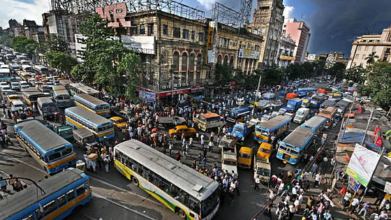 Kolkata Municipality plans to widen multiple roads to reduce traffic congestion