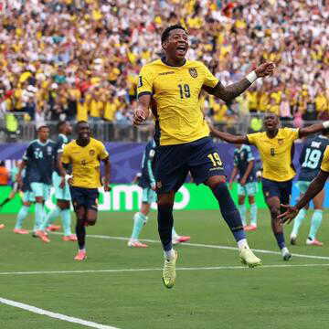 Ecuador shock Germany with late winner to reach World Cup knockout stage