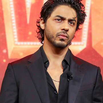 Aryan Khan faces fresh controversy after alleged public display of middle finger, complaint filed