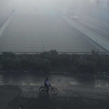 Delhi chokes under ‘very poor’ air quality; temperature drops to season’s lowest