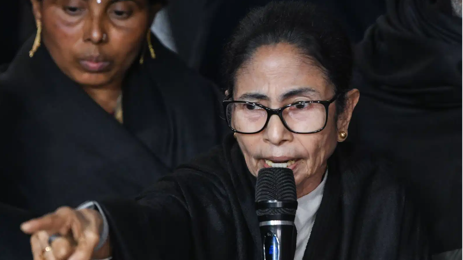 'Atalji aj jinda rehte to...': Mamata Banerjee's sharp dig at CEC Gyanesh Kumar over SIR issue