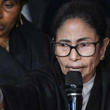 'Atalji aj jinda rehte to...': Mamata Banerjee's sharp dig at CEC Gyanesh Kumar over SIR issue