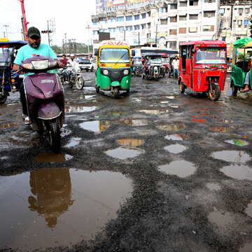 Ambulance hits pothole, ‘brain-dead’ woman suddenly wakes up: What happened next in UP