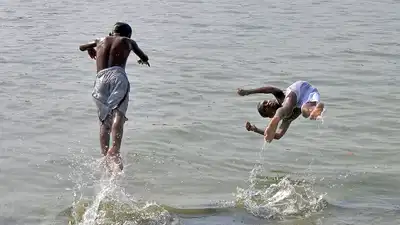 Kolkata weather update: Heat grips South Bengal on Poila Boishakh, winds and light showers likely