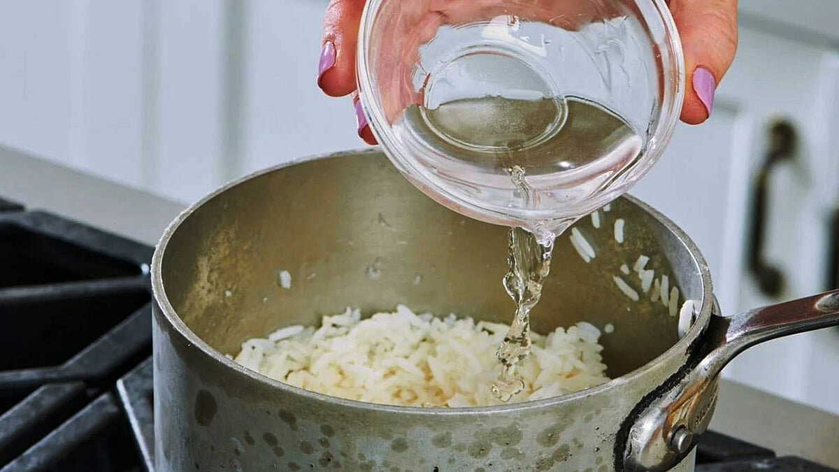 Eating reheated leftover rice? But this small mistake could be dangerous