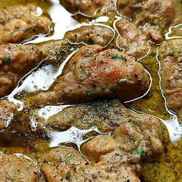 Craving meat without heavy spices? This pepper chicken is the answer