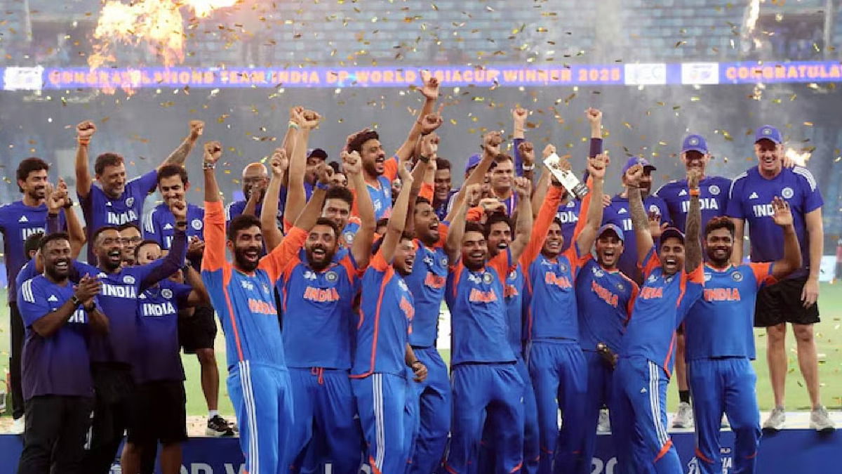 India rejects Asia Cup from PCB Chief Mohsin Naqvi, celebrates empty-handed on stage