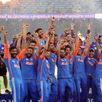 India rejects Asia Cup from PCB Chief Mohsin Naqvi, celebrates empty-handed on stage