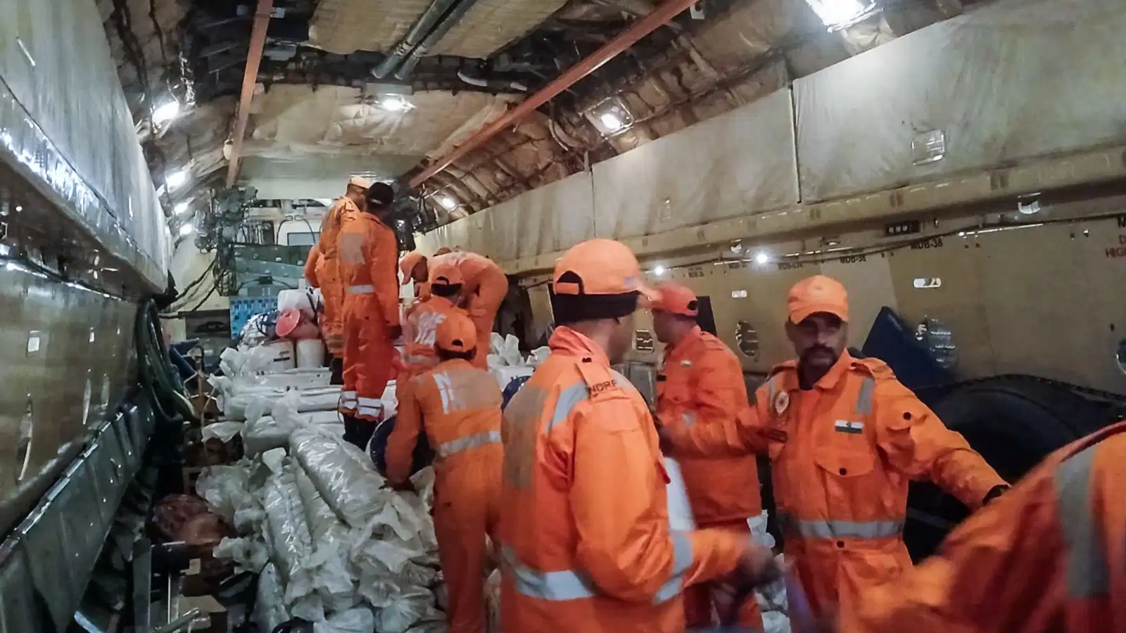 Sri Lanka floods: 123 dead, 130 missing after cyclone Ditwah’s triggers massive rains