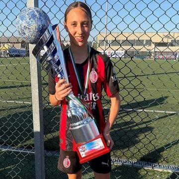 Luka Modrić’s daughter Ema lifts Garino Cup after Milan’s win over Inter