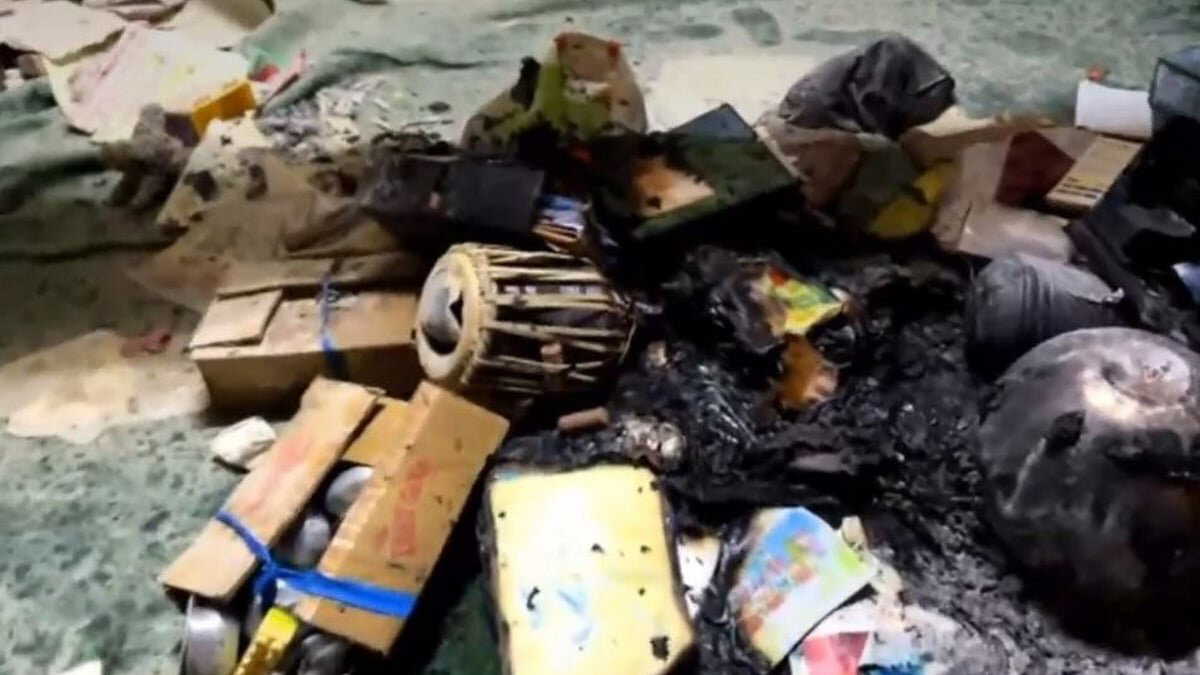 Chhayanaut rampage met with musical defiance: Protesters sing national anthem in protest