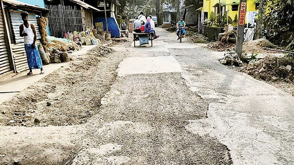 Quality concerns as Barasat road deteriorates before completion