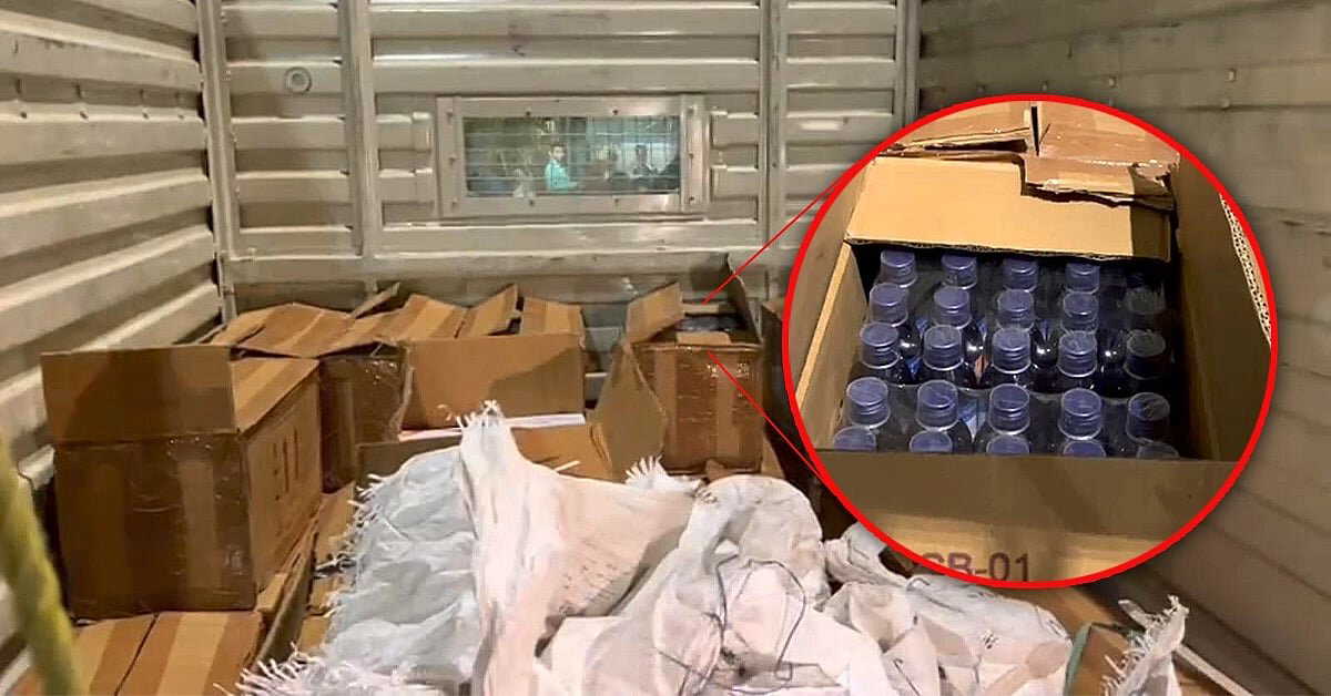 Police intercept pickup truck recovering large quantity of banned cough syrup in Birbhum, one held