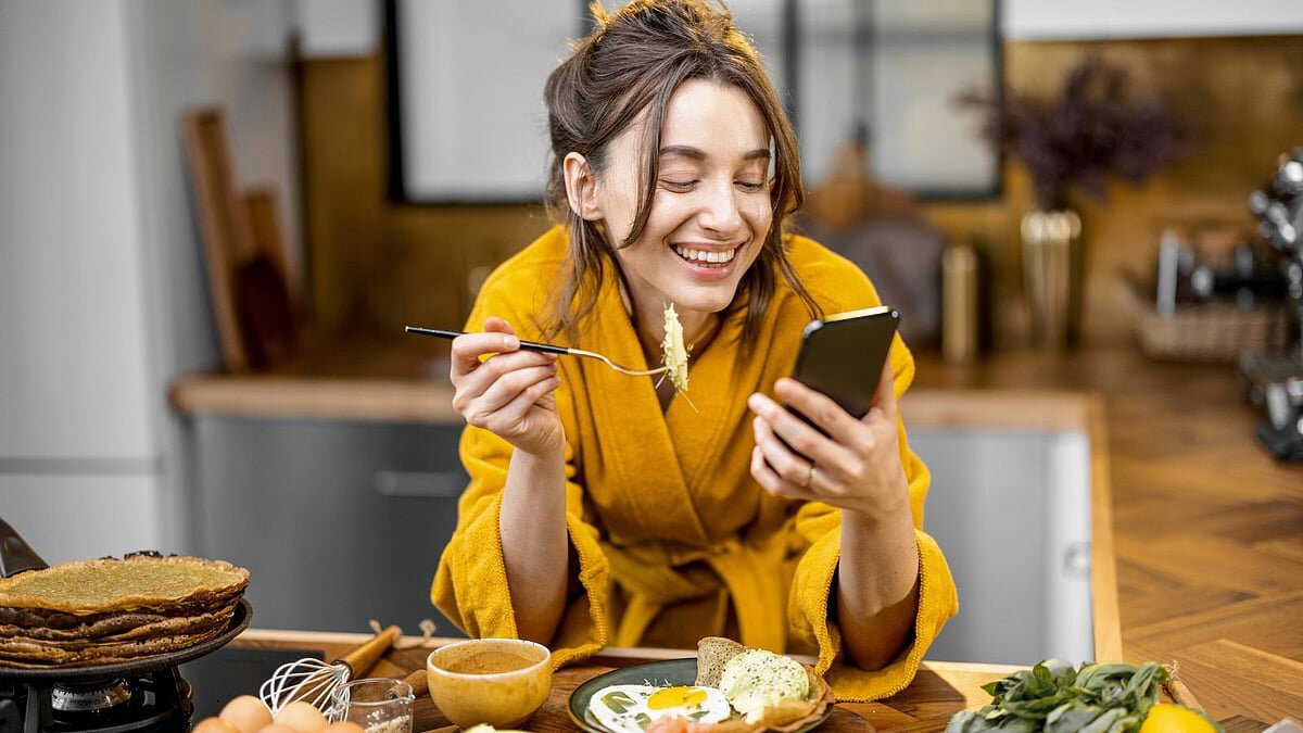 Lying down immediately after meals? Here’s what this habit secretly does to your body